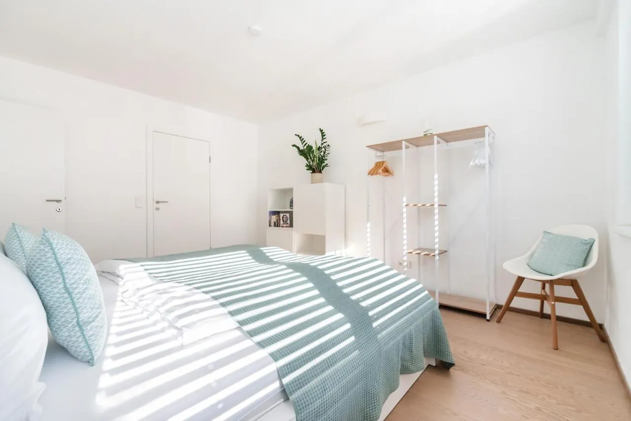 Apartment Immersed Into Vienna'S City Life And Yet A Retreat, Minimum 30 Nights