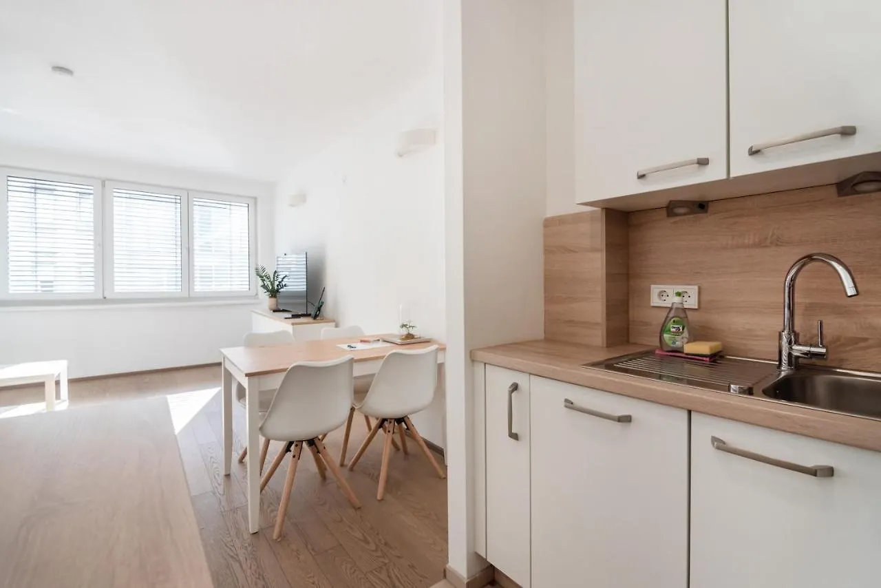 Immersed Into Vienna'S City Life And Yet A Retreat, Minimum 30 Nights 0*, Vienna Austria