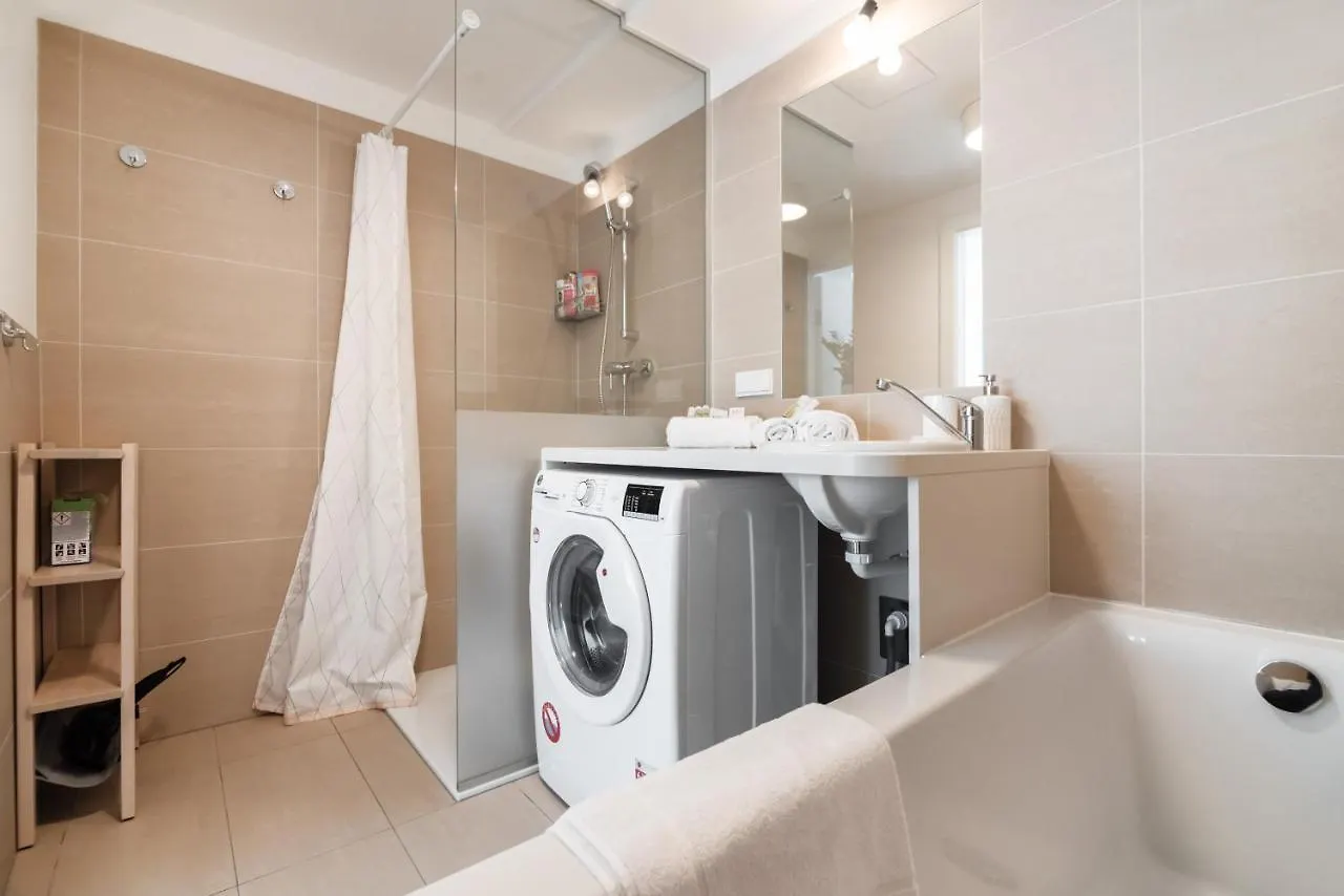Immersed Into Vienna'S City Life And Yet A Retreat, Minimum 30 Nights Apartment Vienna